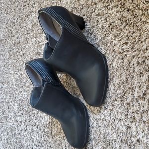 Life Stride heeled bootie